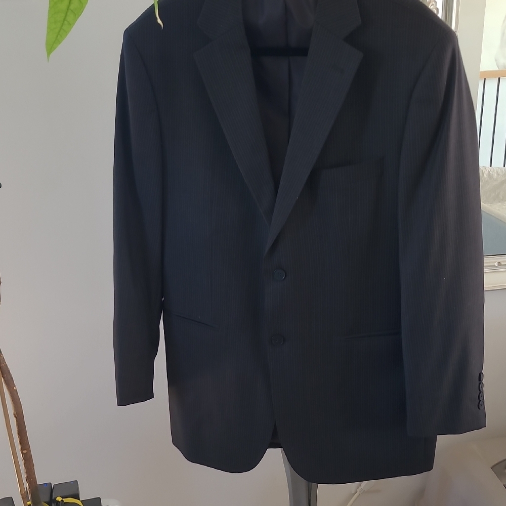 Geoffrey Beene Black Sport Coat with Notched Lapels